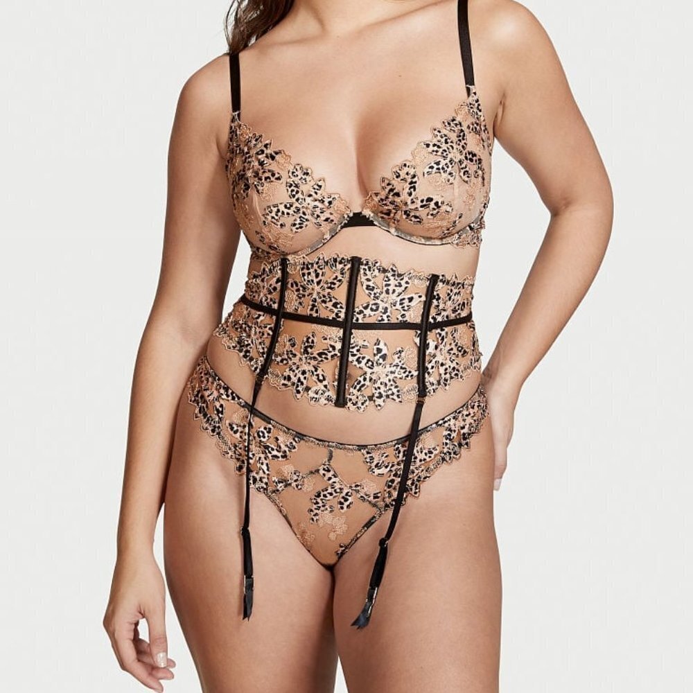 VICTORIA'S Secret Floral Embroidered Waist Cincher Garter Belt M/L
